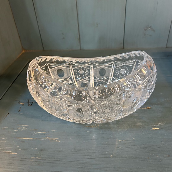 Bohemian/Czech Vintage Hand Cut Queen Lace 24% Lead Crystal Boat Bowl